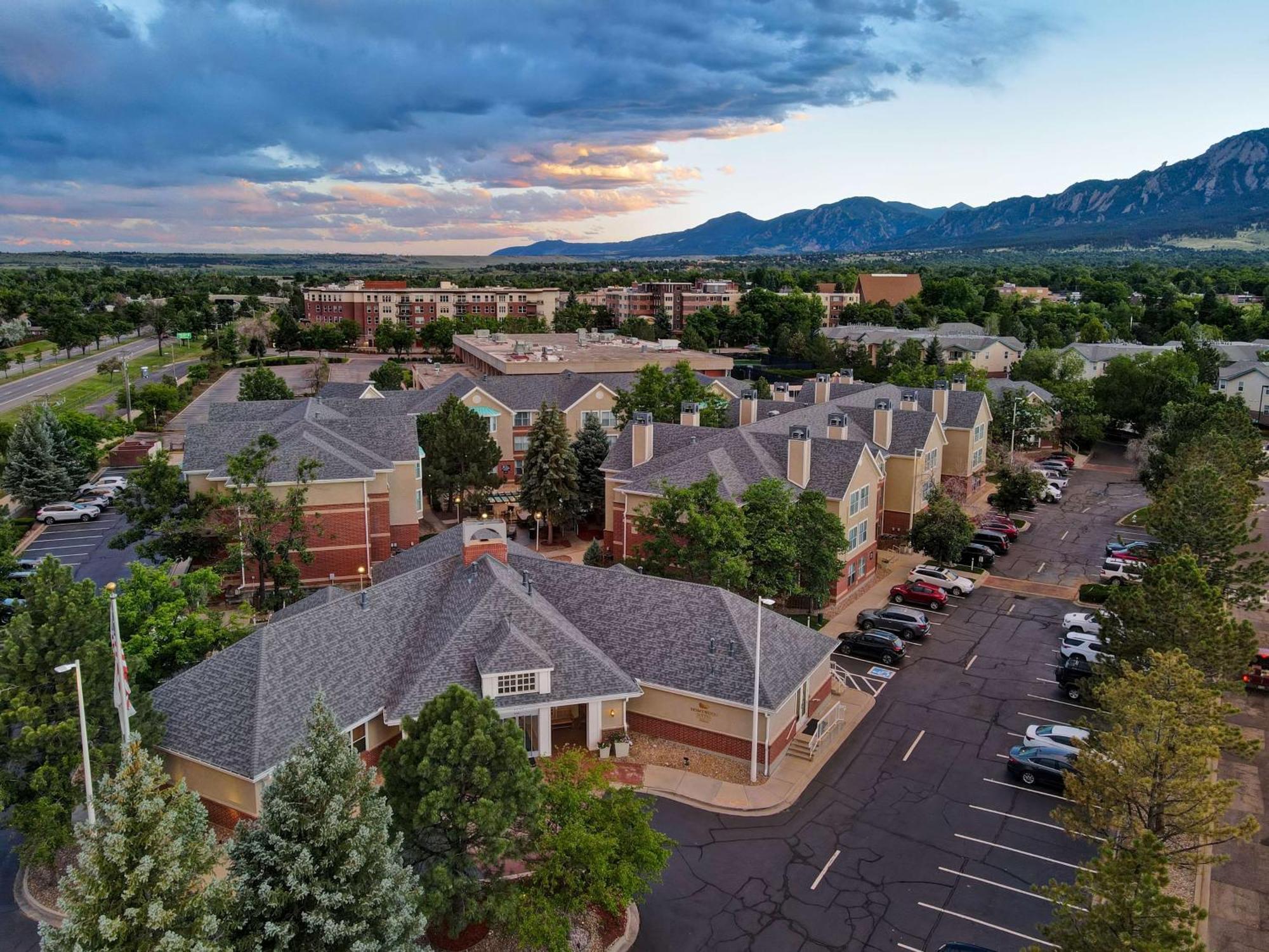 Homewood Suites By Hilton Boulder Exterior photo